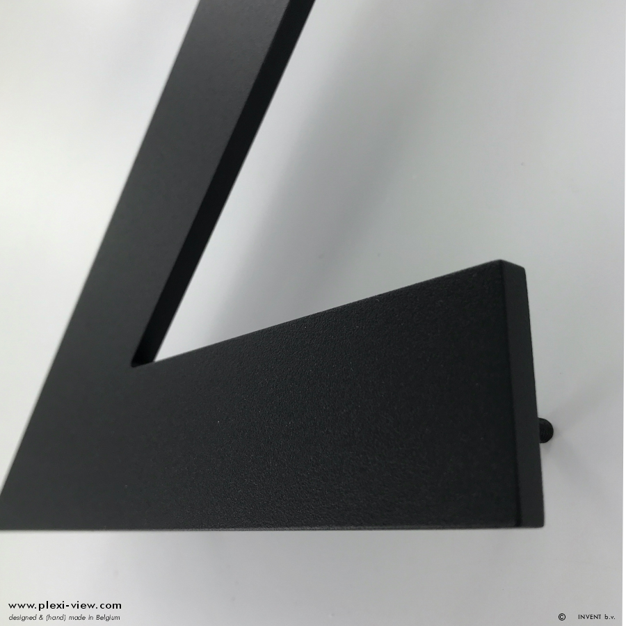 Hausnummer 2D 30cm Handwerklich gefräst